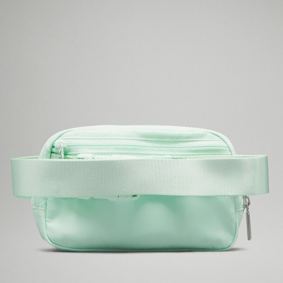 SOLD-  LULULEMON Everywhere Belt Bag in Mint Moment NWT  *LAST ONE!* - Picture 9 of 12